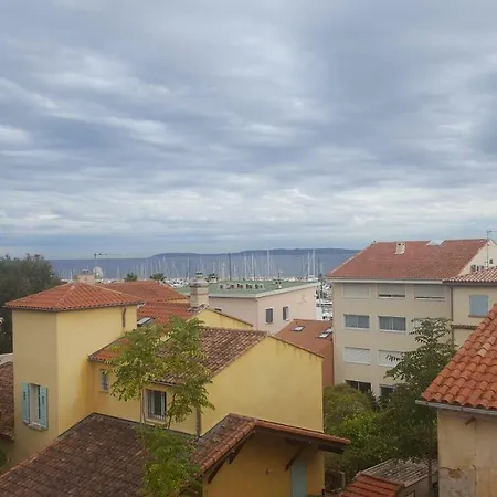 Appartement La Caravelle Vue Mer Et Wifi Le Lavandou